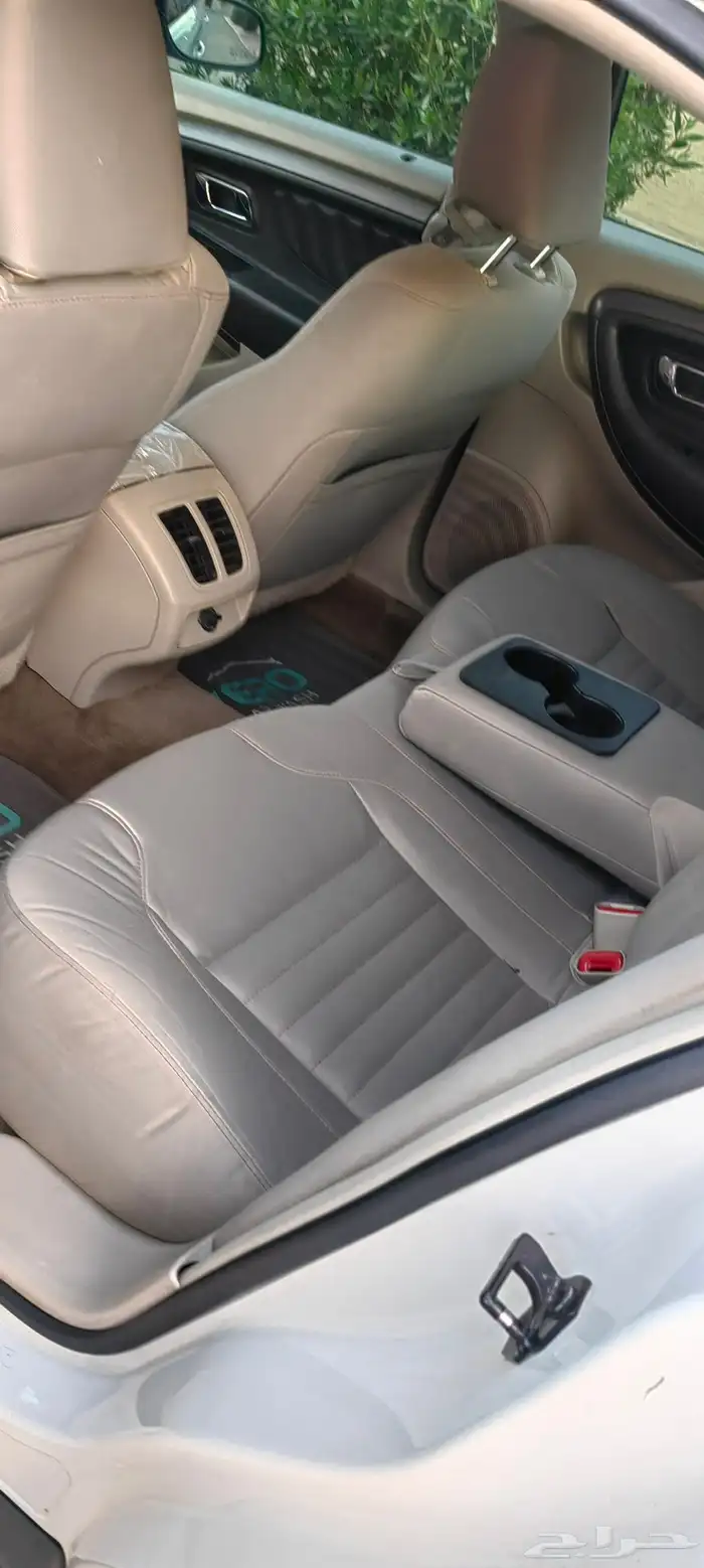 فورد توروس 2011 8