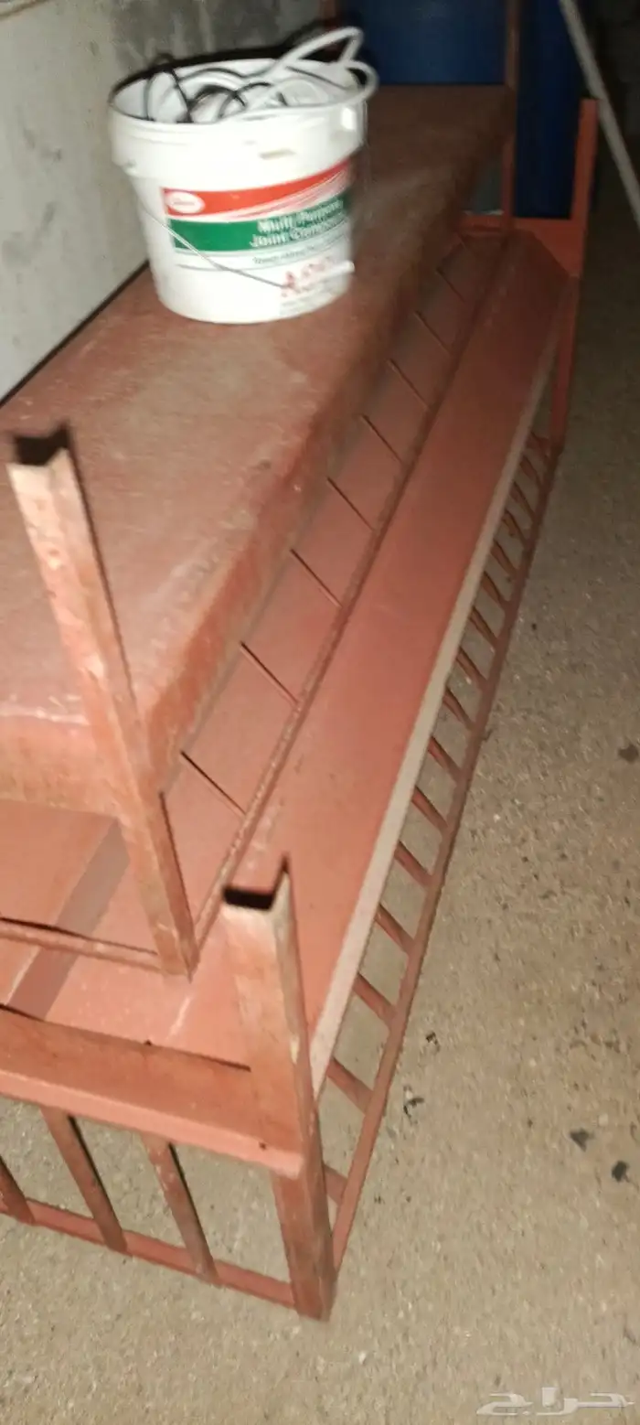 شبك غنم للتقبيل في سوق الغنم ابها مع معالف وخزانات وبراميل 3