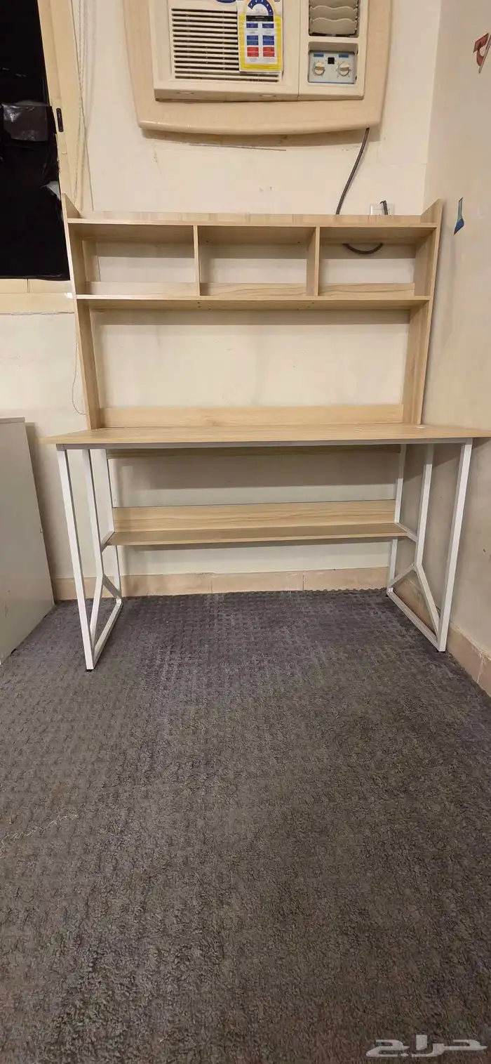 طاولة مكتب دراسي بحالة ممتازة 1