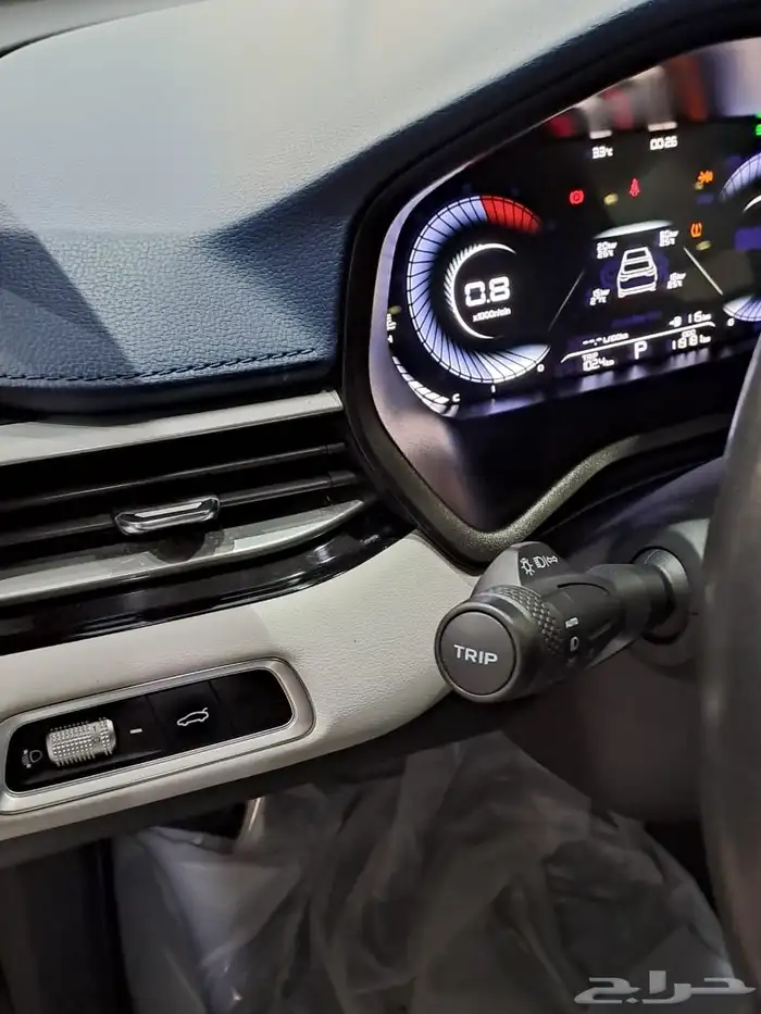 جيلي ام جراند 2023 7