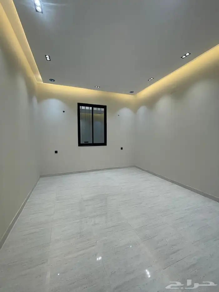 للبيع روف علوي مع ملحق مقابل نادي ضمك تشطيب vip 6