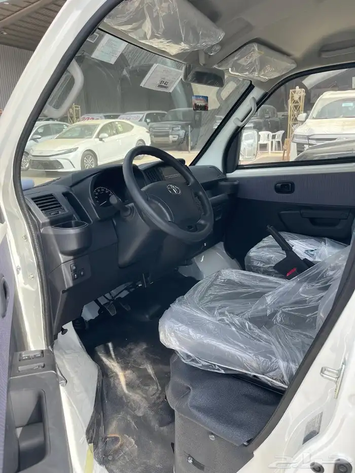 تويوتا فان لايت اس اوتوماتيك بنزين 2025 3