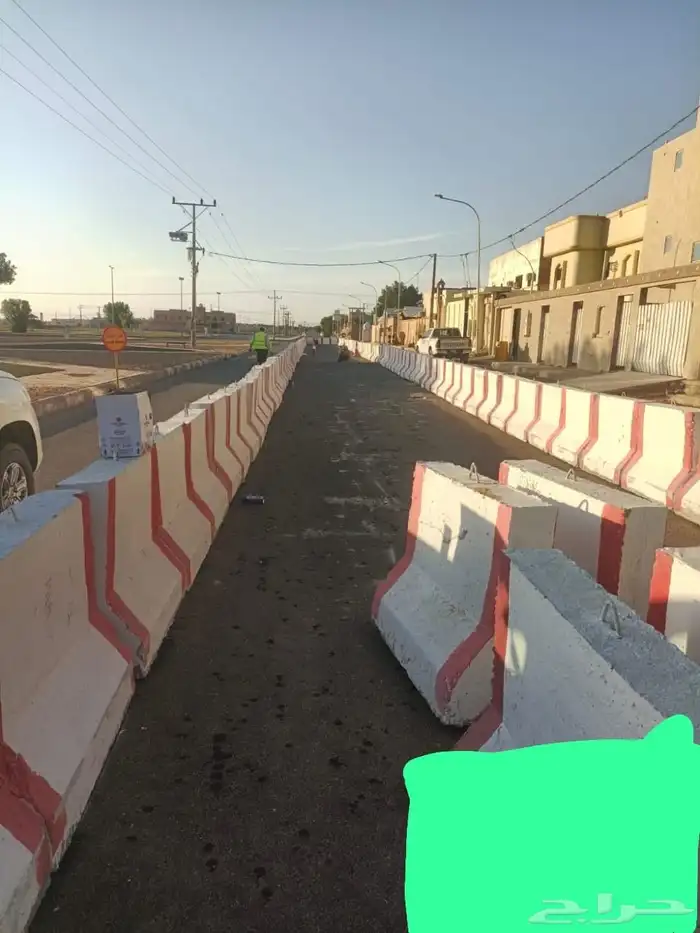 حواجز سيفتي للبيع موجودة القصيم نضيف اتصل 0