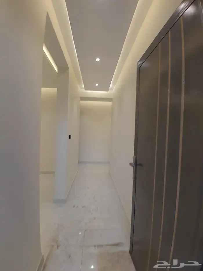 للبيع روف ارضي مع ملحق بمدخل سيارة تشطيبات فاخره بسعر 620الف 4