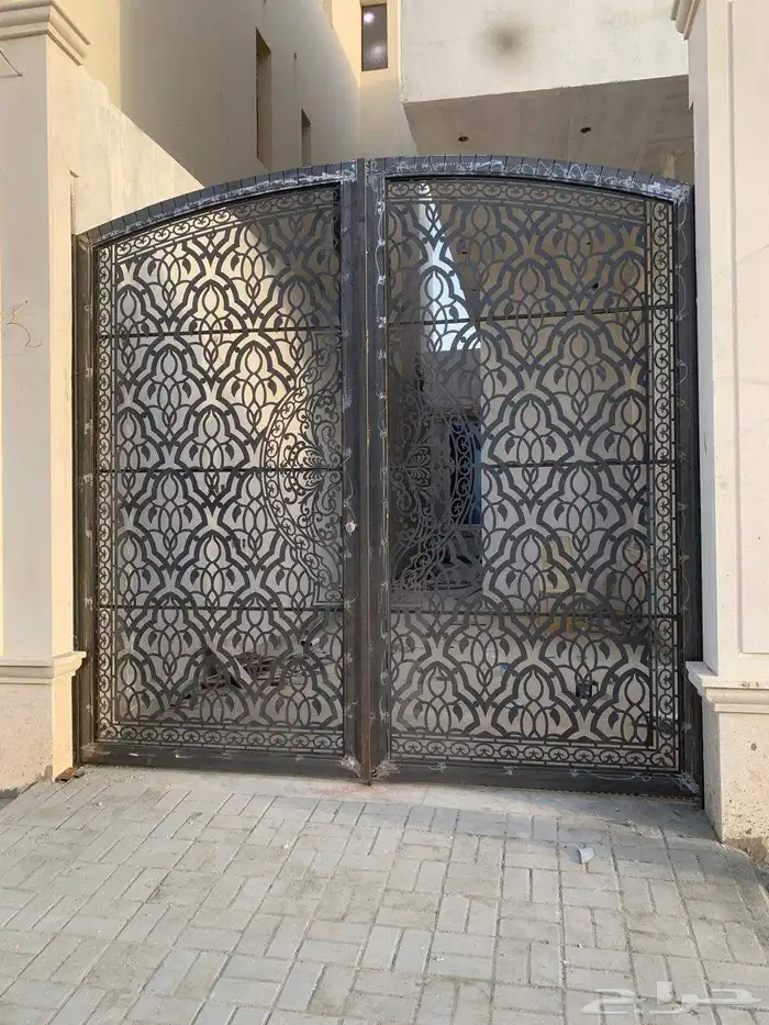 حداد ابواب مظلات والمنيوم 6