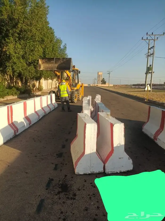 حواجز سيفتي للبيع موجودة القصيم نضيف اتصل 1