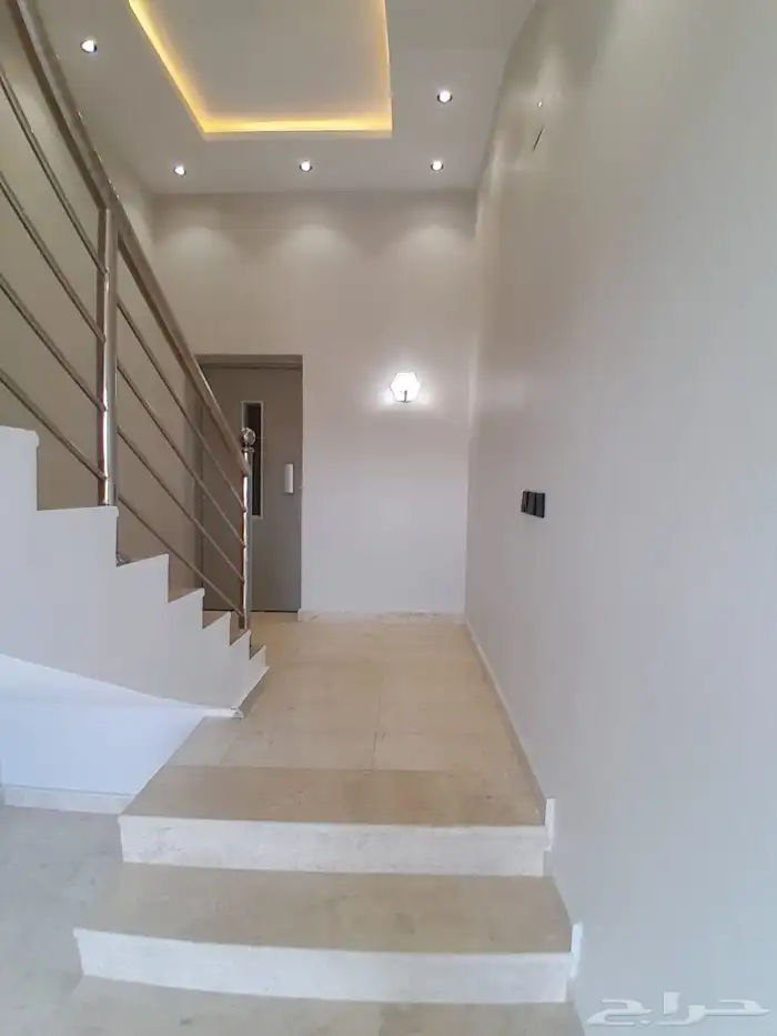 للبيع روف علوي مع ملحق تشطيبات فاخره بمشب ب 650الف 1