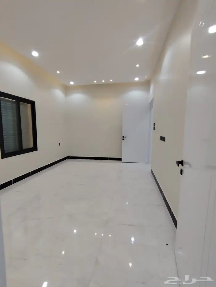 للبيع روف دور تاني مع ملحق شرق خميس مشيط تشطيب مودرنقريبة 11