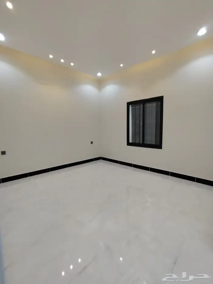 للبيع روف دور تاني مع ملحق شرق خميس مشيط تشطيب مودرنقريبة 6