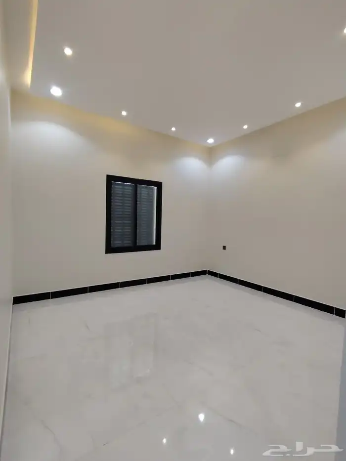 للبيع روف دور تاني مع ملحق شرق خميس مشيط تشطيب مودرنقريبة 2