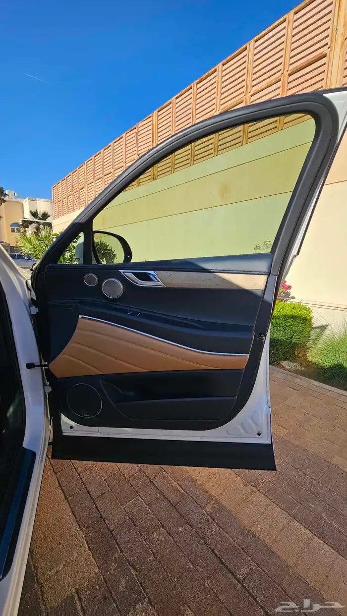 جينيسيس رويال GV80 2023 15