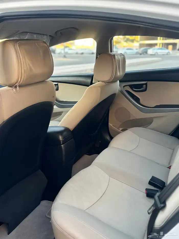 هيونداي النترا 2015 ستاندر مكينة 2000 عداد قليل 24