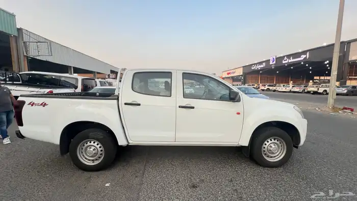 ايسوزو 2025 دبل غمارتين ديزل ديماكس 4