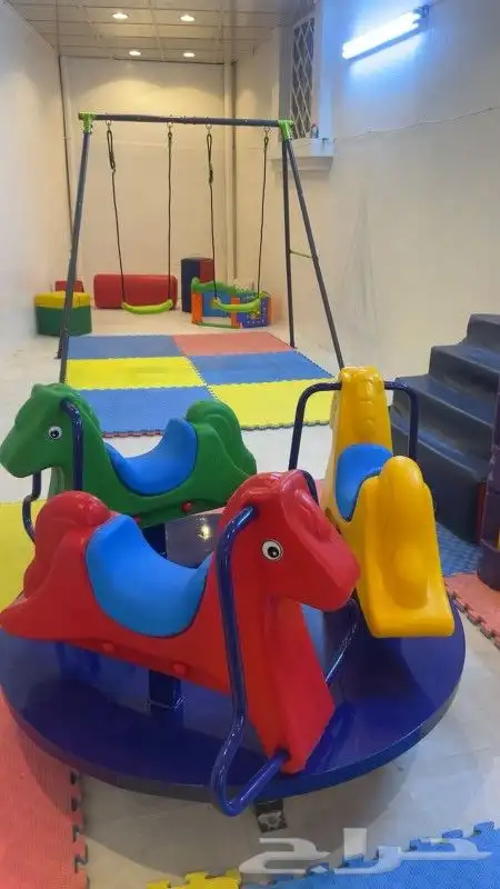 ارضيات ربر وارضيات اسفنجية وانجيلة والعاب مراجيح متنوعة 3