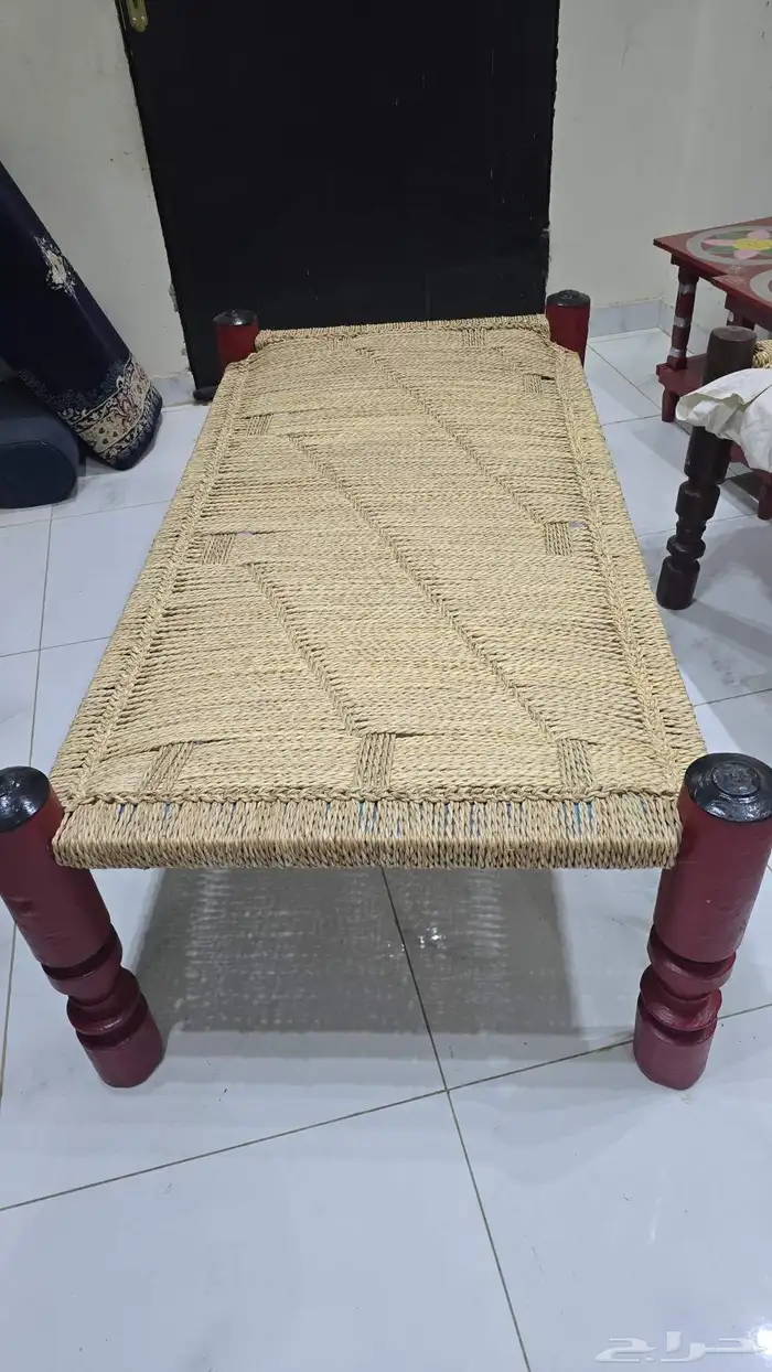 للبيع قعايد وكراسي وطاولات جنوبيه شغل ممتاز 6