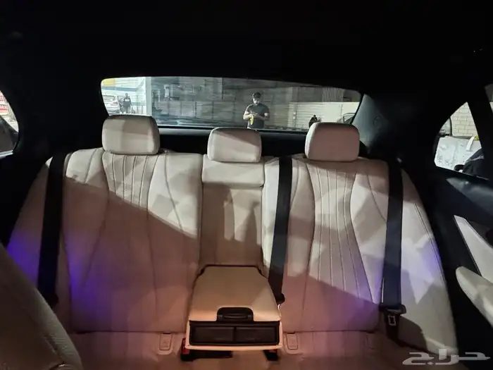 مرسيديس E300 2018 14