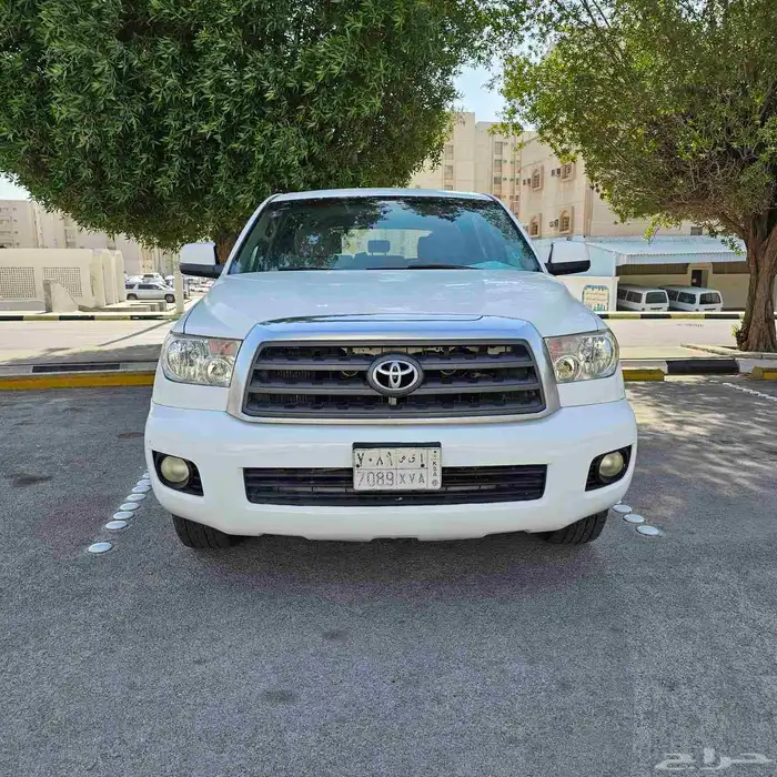 تويوتا اسكويا 2010 21