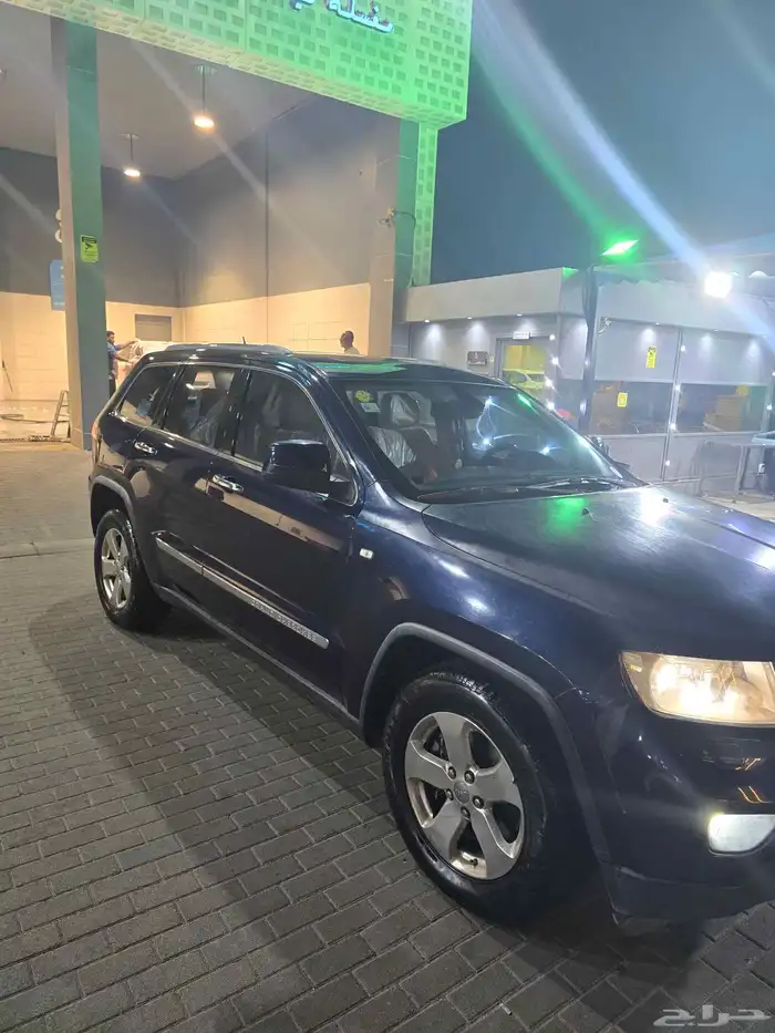 جراند شيروكي 2013 ثمانية سلندر 1