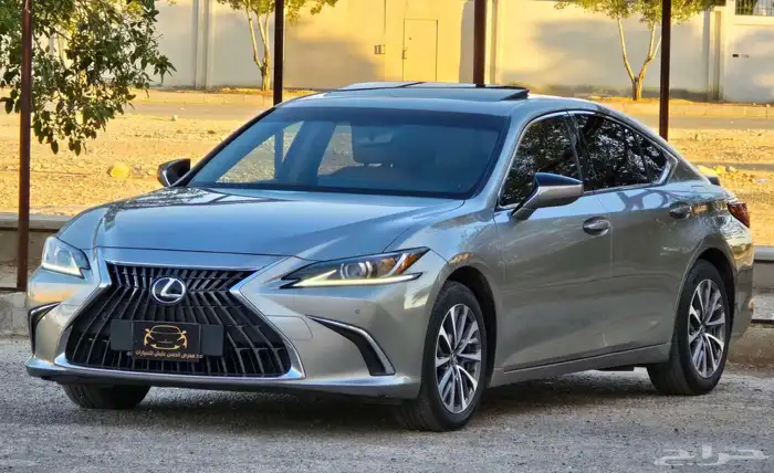 لكزس ES300h 2023 هايبرد 1