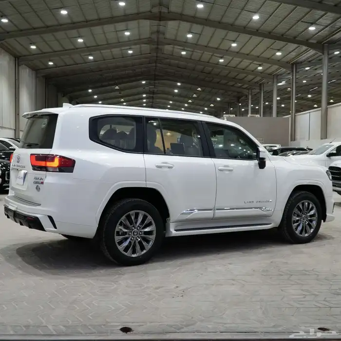 لاندكروزر GXR L5 الساير 2026 1