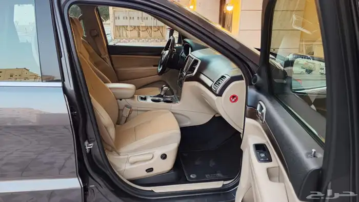 جراند شيروكي 2017 نظيف جدا 15