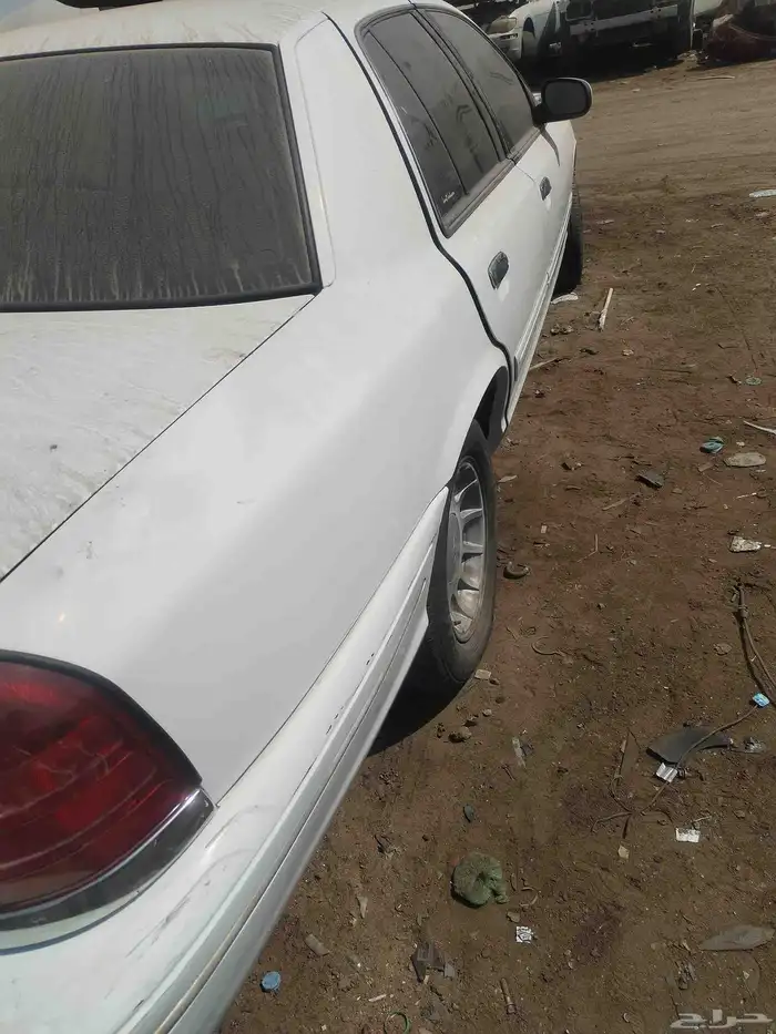 قطع غيار فورد فكتوريا 2011 1