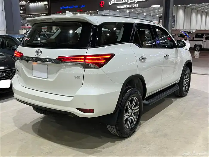 فورتشنر 2021 سعودي مخزن 6 سلندر دبل VX1 بنزين 8