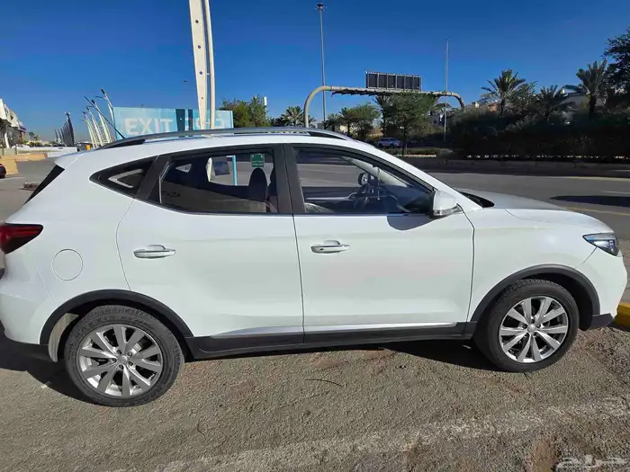 للتنازل بدون مقابل MG ZS STD 2024 او للبيع 1