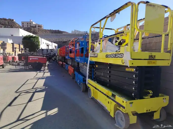 Scissor Lift Boom Lift Electric Scaffolding Forklifts 2