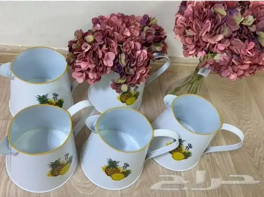 طاولة ايكيا ومراية واكسسوارات منزل جديدة 12