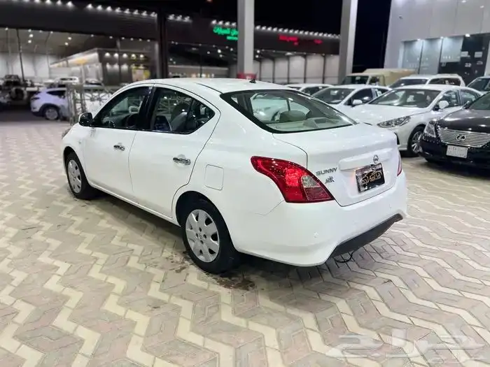 نيسان صني 2023 خليجي نص فل ماشي 75 الف 3