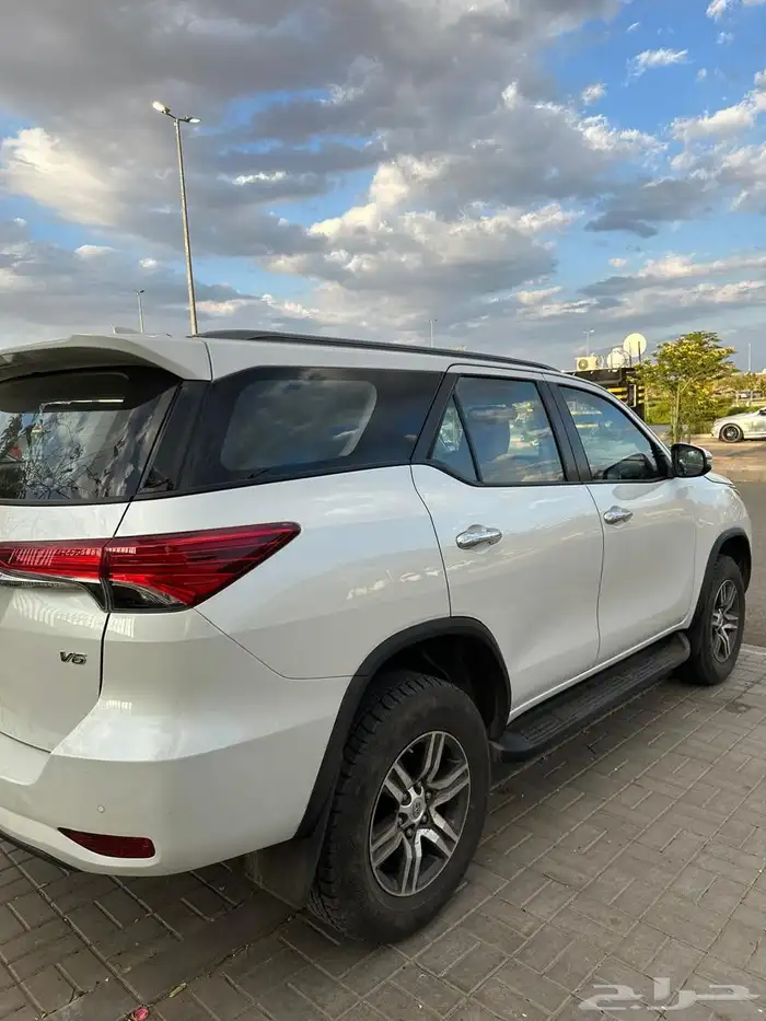 تايوتا فورتشنر 4