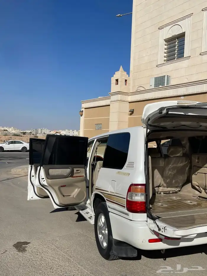 جيب لا ند كروزر 7