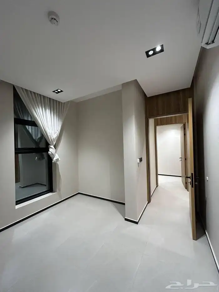 تاون هاوس للإيجار حي تنال الرمال 13