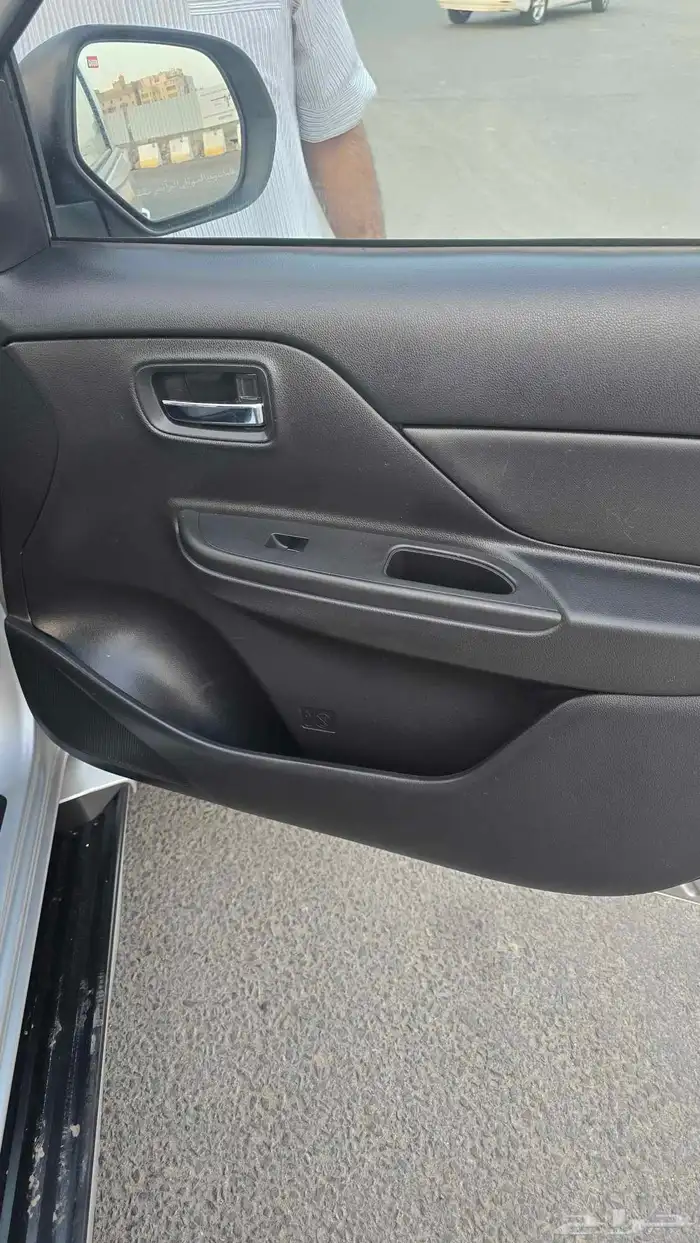 مستبيشي L200 2023 7