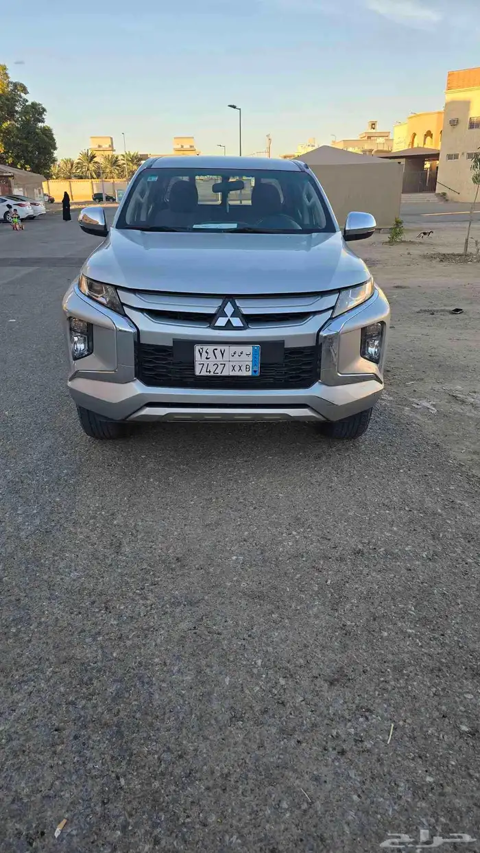 مستبيشي L200 2023 2