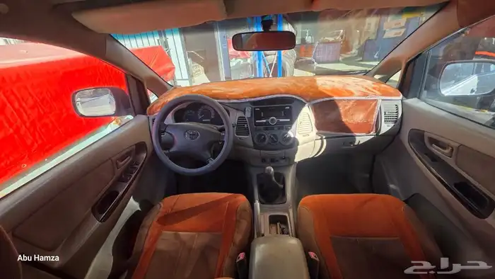 للبيع انوفا 2011 1