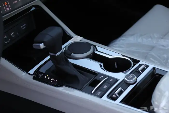 كيا كي5 نص فل 2026 اسود لدى شركة الخضر لسيارات 6