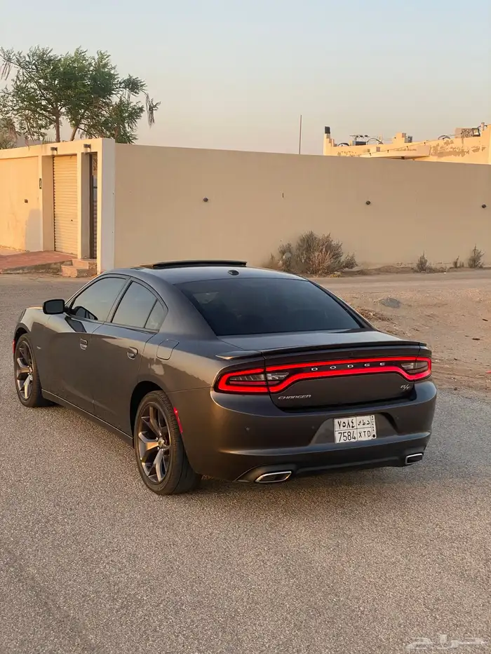 تشارجر 2018 RT بريميوم 1