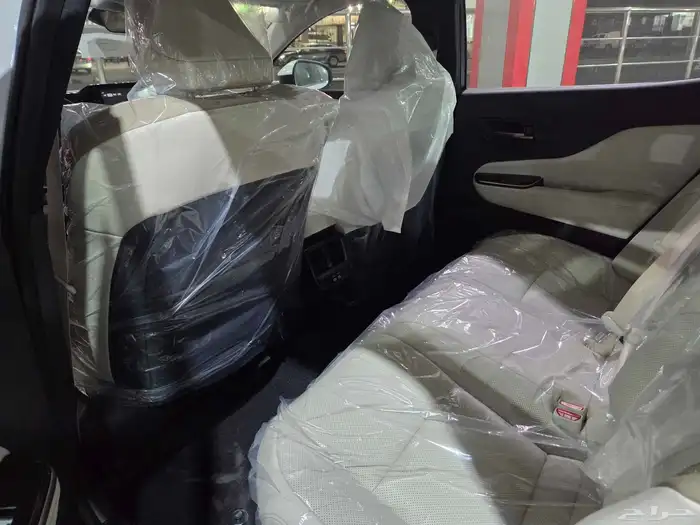 تويوتا كراون برستيج 2026 4