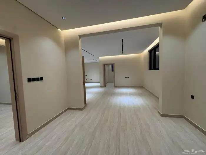 دور تاون هاوس علوي فاخر بسعر مميز في حي المروه 5