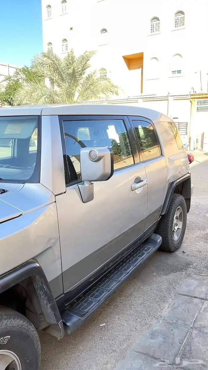 يوجد لدينا قطع غيار اف جي 4