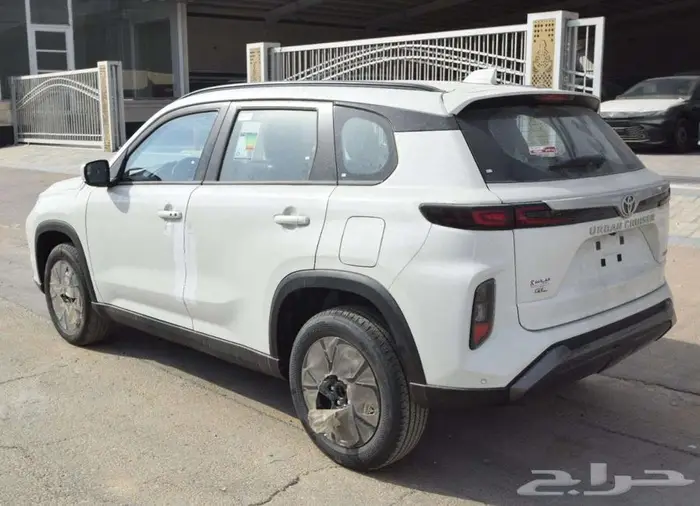 تويوتا اوربان GL استاندر بنزين 2026 اقل سعر كاش واقساط 5