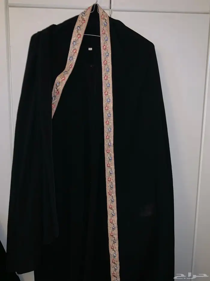 عبايه نظيفه مافيها اي قطع 1