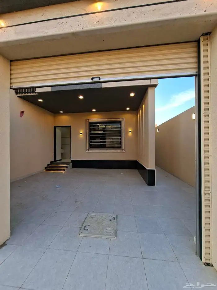 للبيع شقة دور ارضي مدخل خاص بموقع مميز 1