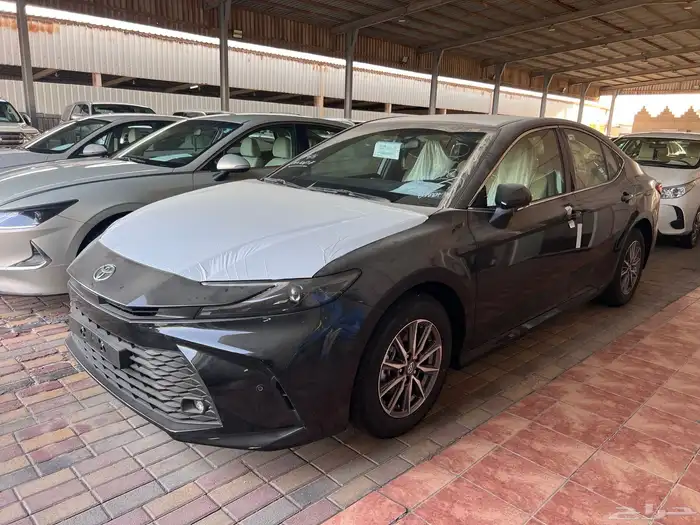 للبيع كامري سعودي ستاندر اسود 1