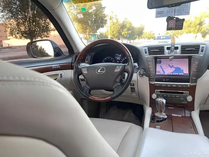 لكزس 2012 460 LS فل سعودي 15