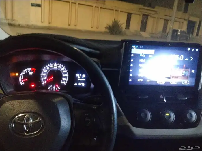 تويوتا كورولا 2022م أبيض 1.6نظيفة 4