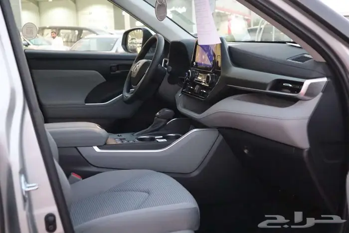 تويوتا هايلاندر ستاندر LE دبل هايبرد 2024 سعودي 13