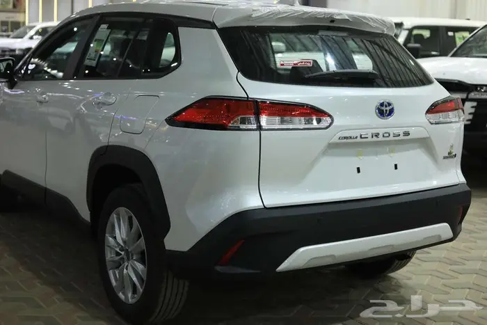 تويوتا كورولا كروس ستاندر ابيض هايبرد 2024 خصم خاص 15
